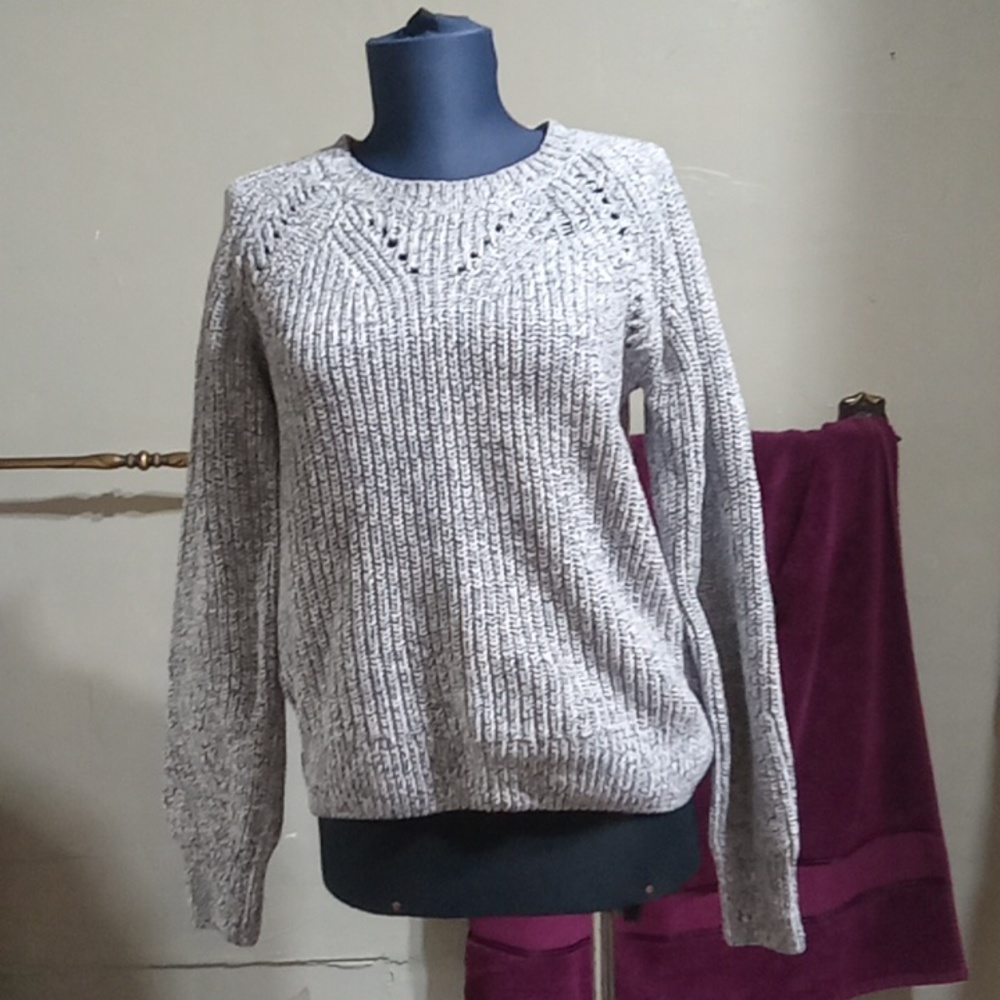 "🩷" Denver Hayes knit sweater sz M